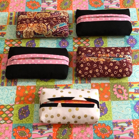 Handmade By: Deborah Morrell Handbags - Handmade Travel Size tissue Holder (Lined) (5pc)